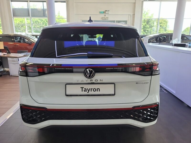 More views of Volkswagen Tayron