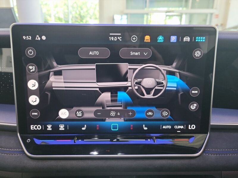 More views of Volkswagen Tayron