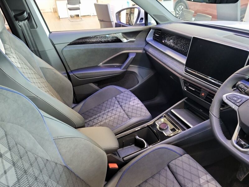 More views of Volkswagen Tayron