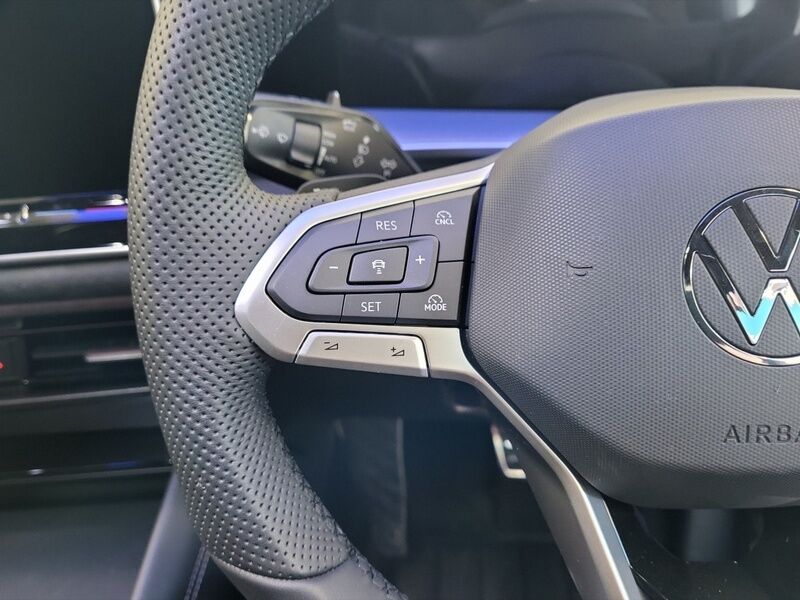 More views of Volkswagen Tayron