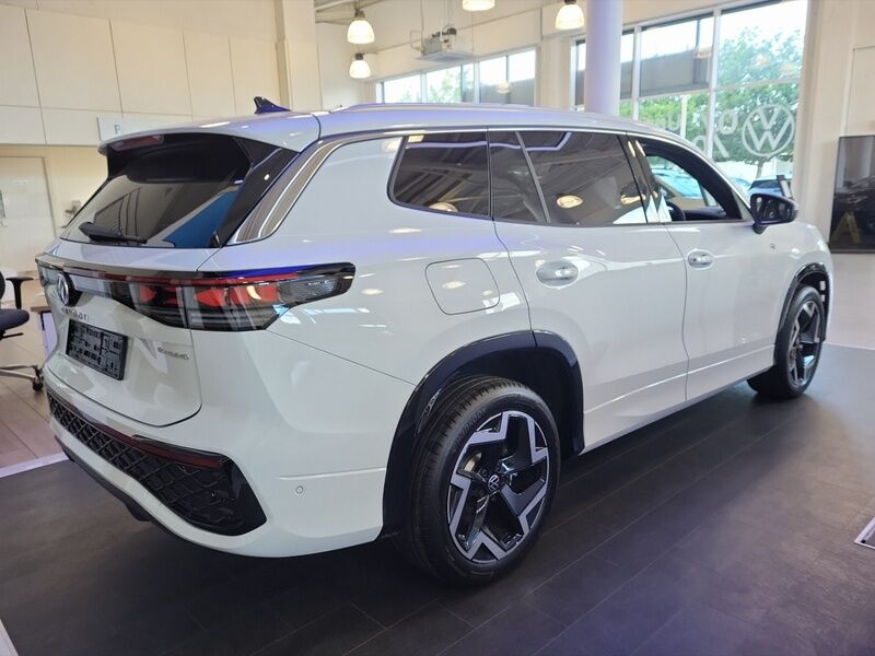 More views of Volkswagen Tayron