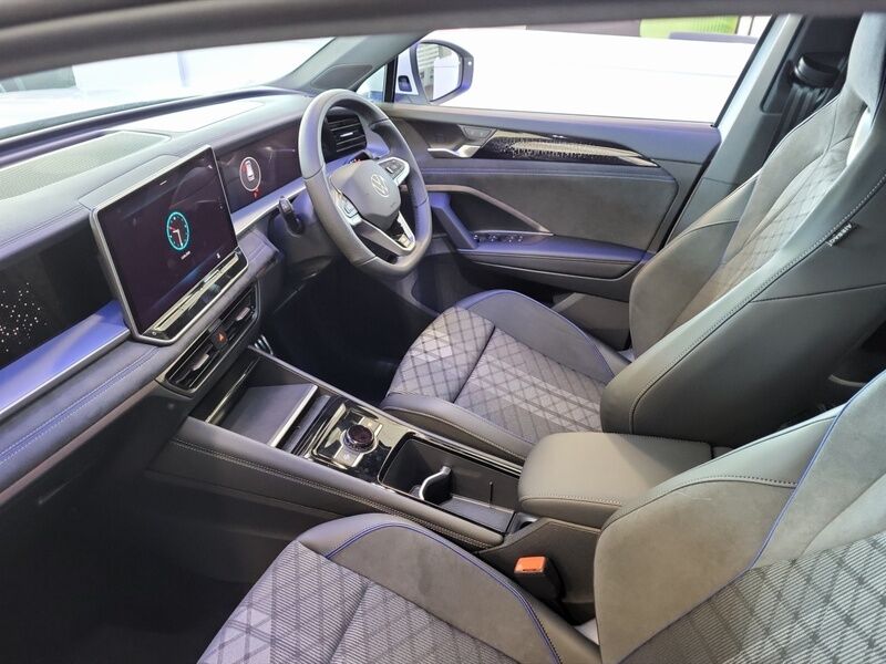 More views of Volkswagen Tayron