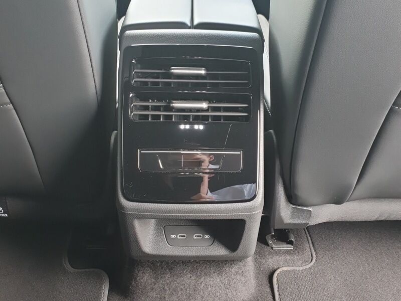 More views of Volkswagen ID.7