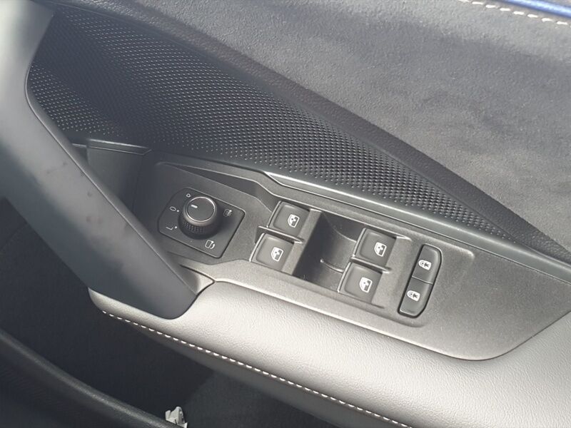 More views of Volkswagen Tayron