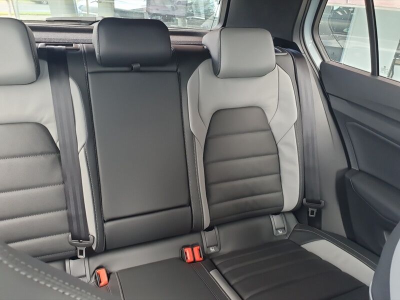 More views of Volkswagen Golf