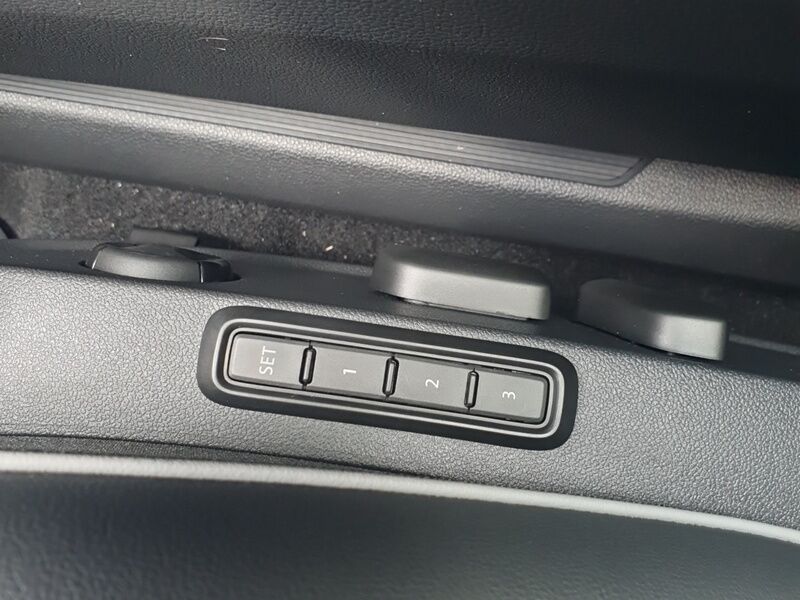 More views of Volkswagen Golf