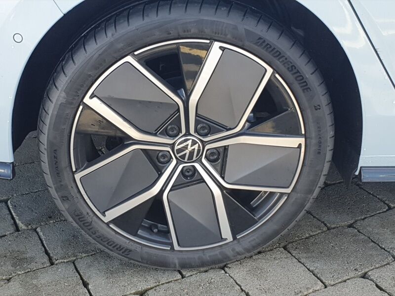 More views of Volkswagen Golf
