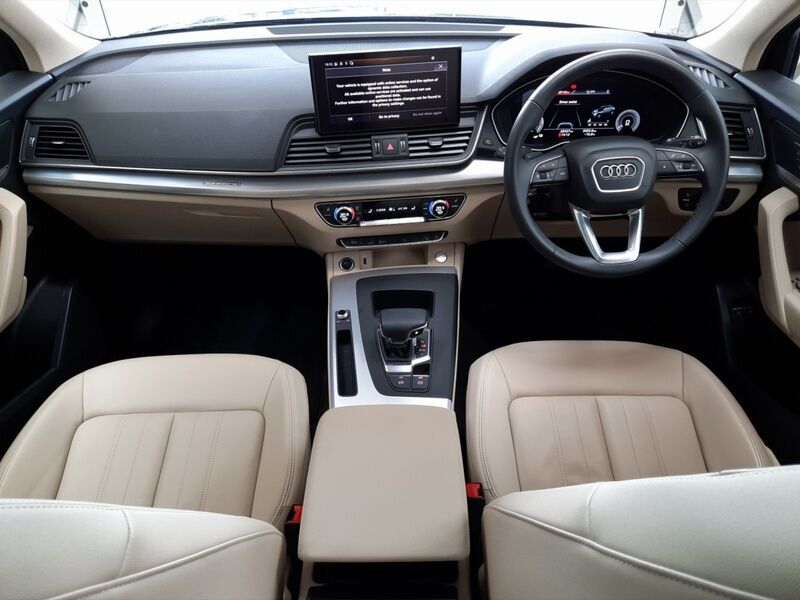 More views of Audi Q5