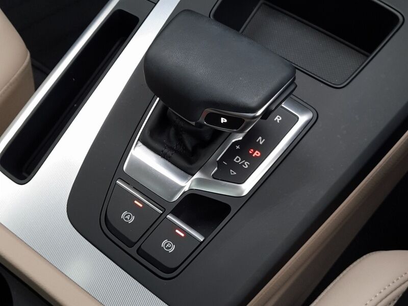 More views of Audi Q5