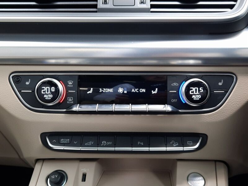 More views of Audi Q5