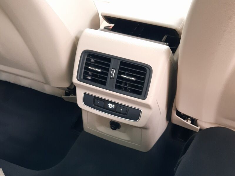More views of Audi Q5
