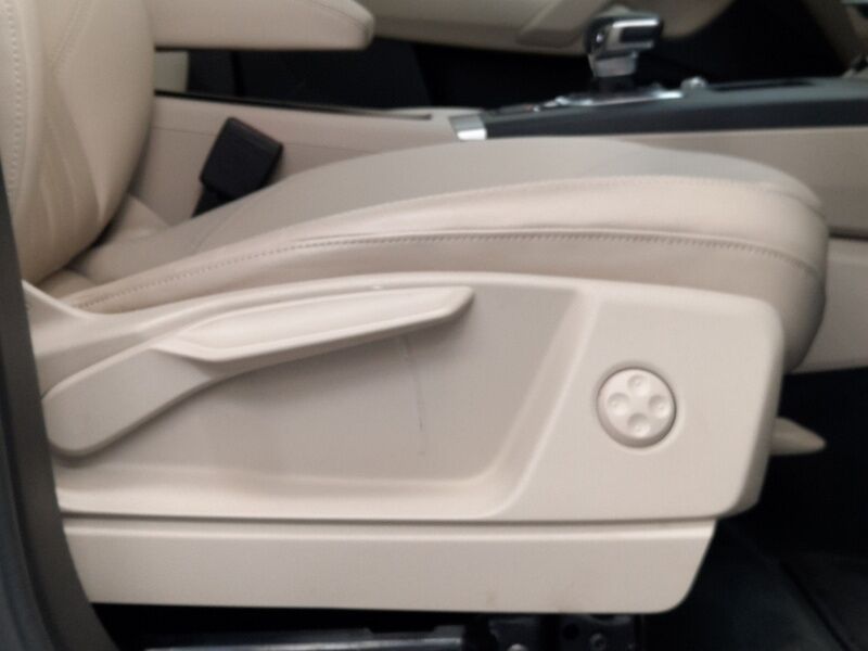 More views of Audi Q5