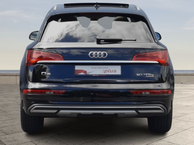 More views of Audi Q5