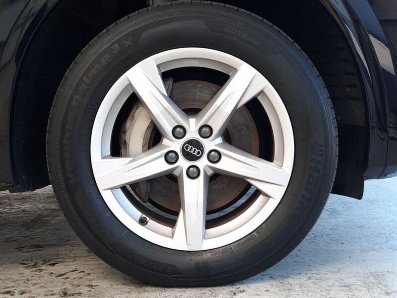 More views of Audi Q5