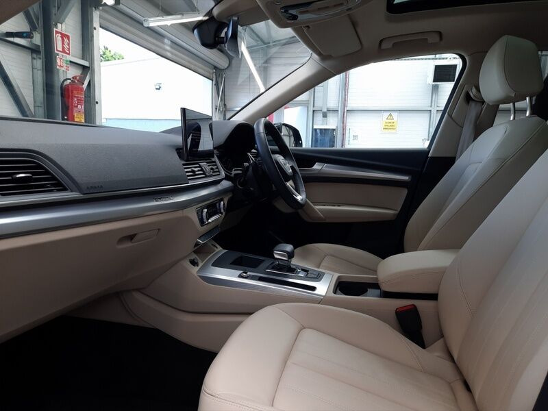 More views of Audi Q5