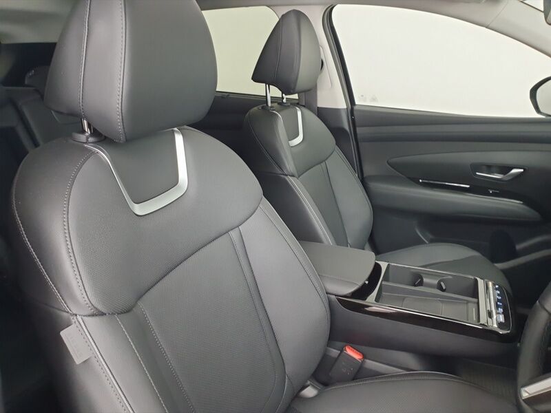 More views of Hyundai Tucson