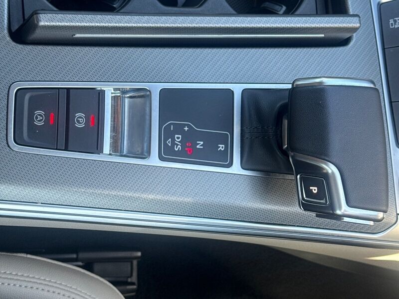 More views of Audi A6