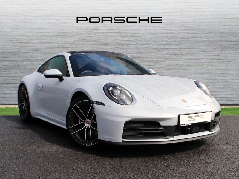 More views of Porsche 911