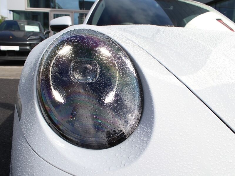 More views of Porsche 911