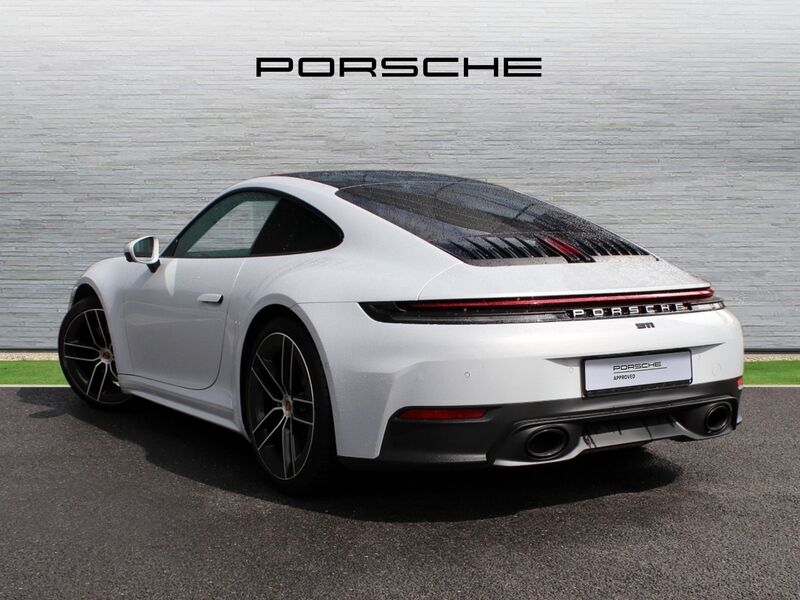 More views of Porsche 911