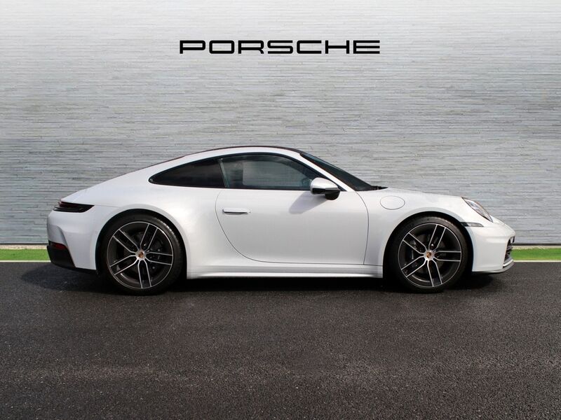 More views of Porsche 911