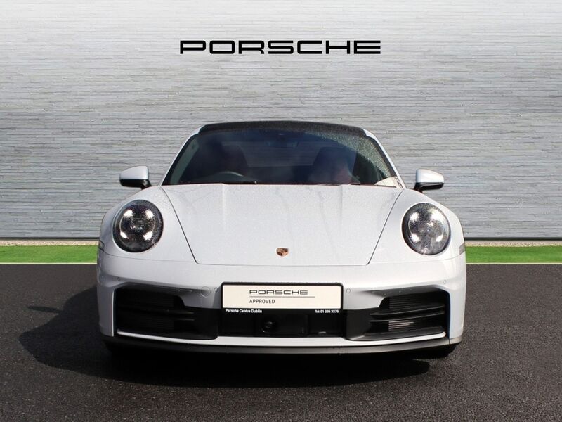 More views of Porsche 911