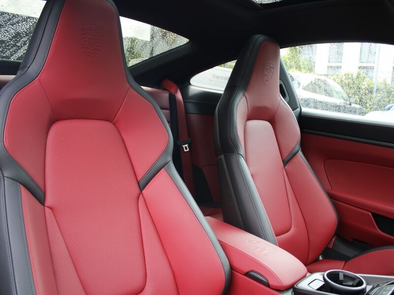 More views of Porsche 911