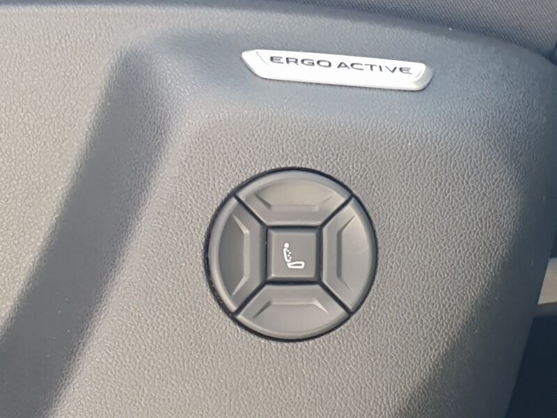 More views of Volkswagen Tayron