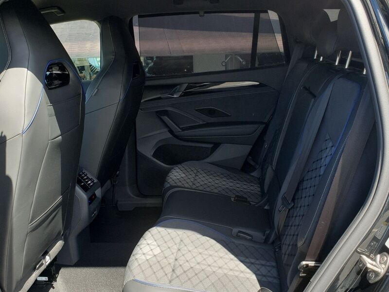 More views of Volkswagen Tayron