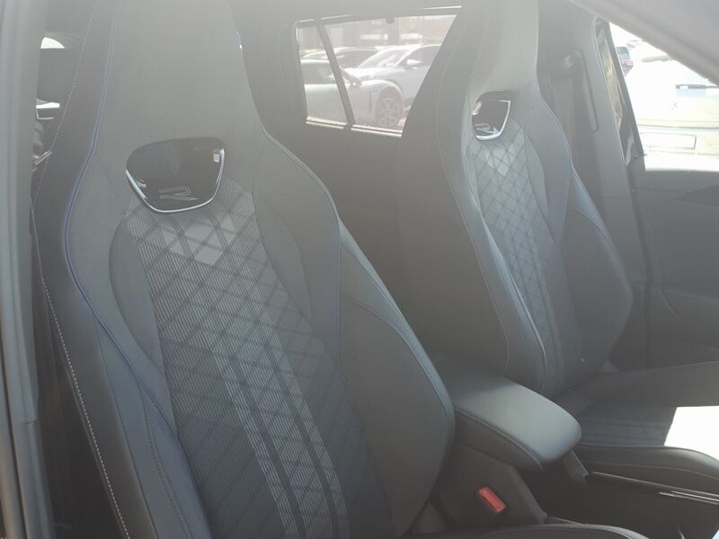 More views of Volkswagen Tayron