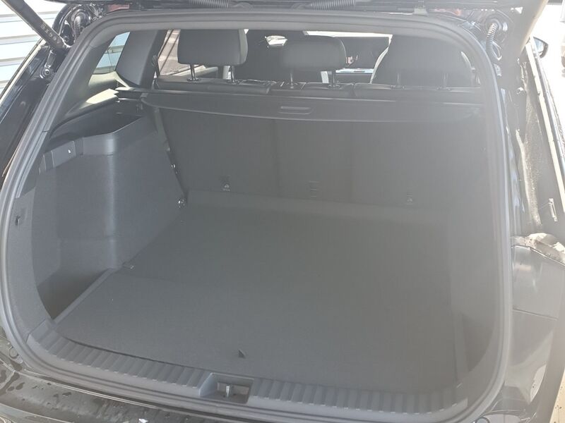 More views of Volkswagen Tayron