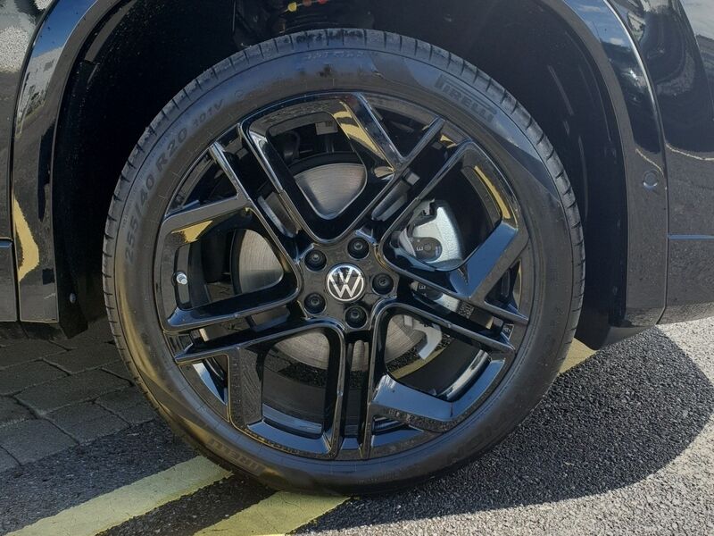 More views of Volkswagen Tayron