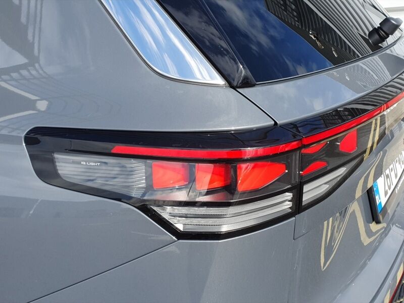 More views of Volkswagen Tayron