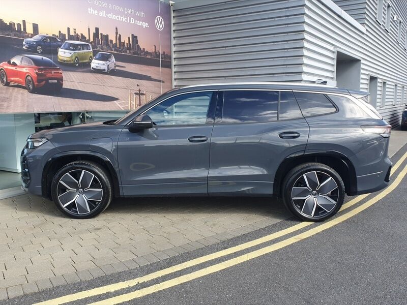 More views of Volkswagen Tayron