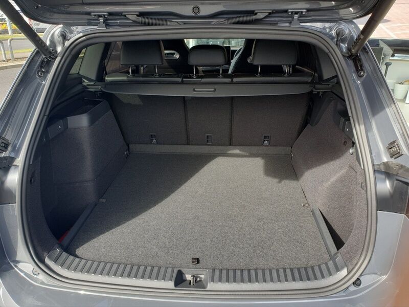 More views of Volkswagen Tayron