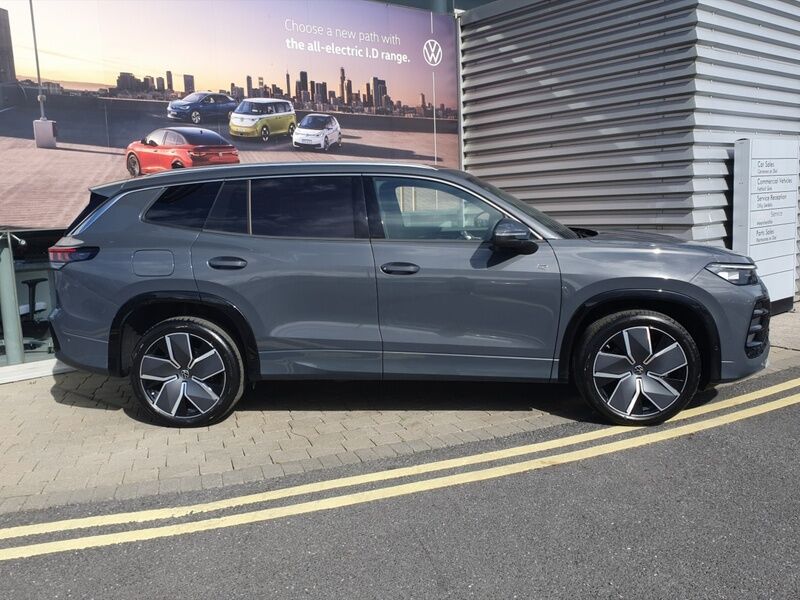 More views of Volkswagen Tayron