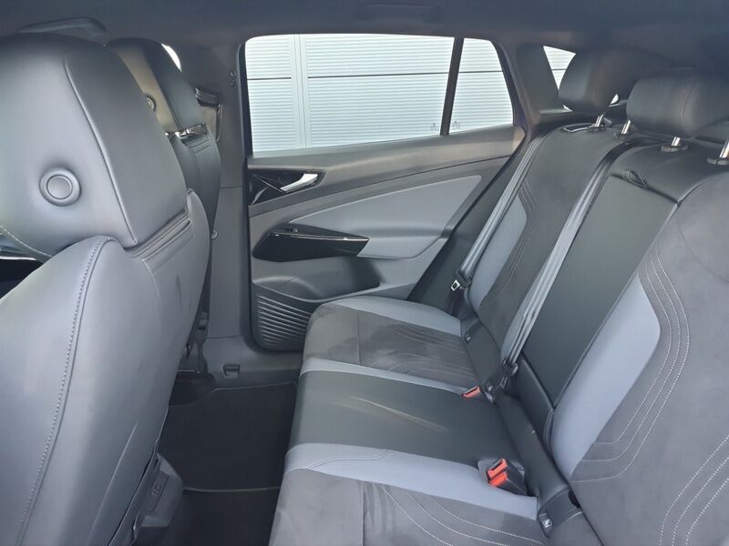 More views of Volkswagen ID.4