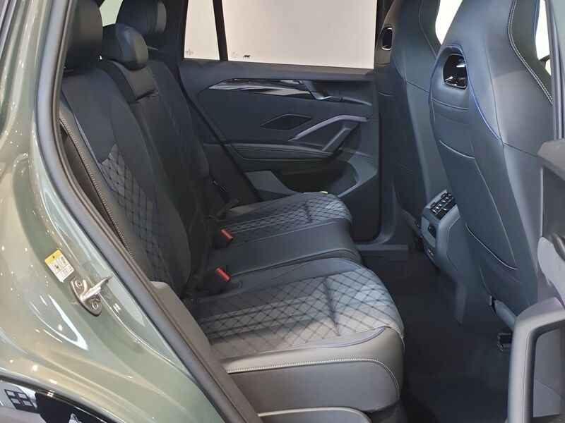 More views of Volkswagen Tiguan