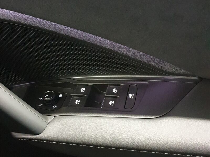 More views of Volkswagen Tiguan