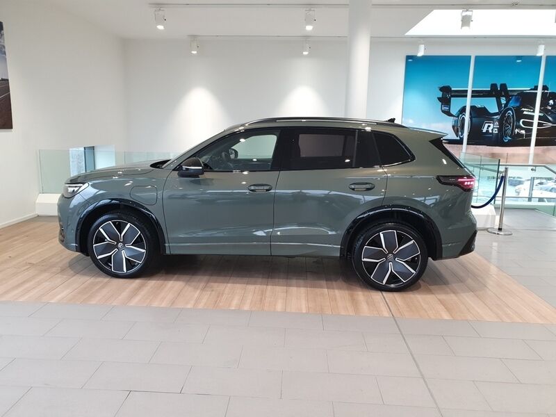 More views of Volkswagen Tiguan