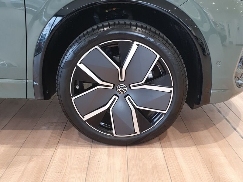 More views of Volkswagen Tiguan