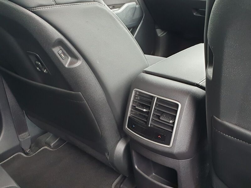 More views of Kia Sportage