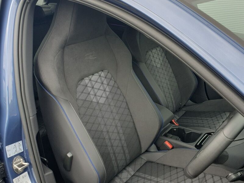 More views of Volkswagen Golf