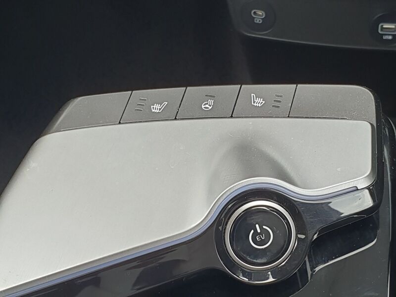 More views of Kia EV6