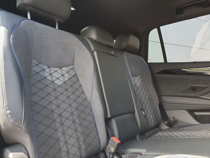 More views of Volkswagen Tayron