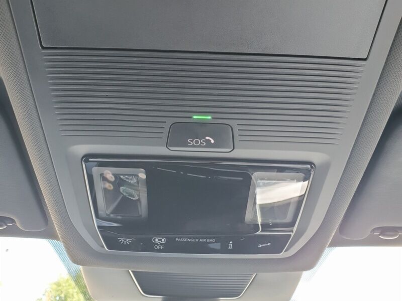 More views of Volkswagen Tayron