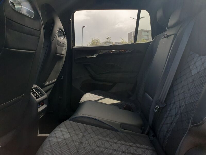 More views of Volkswagen Tayron