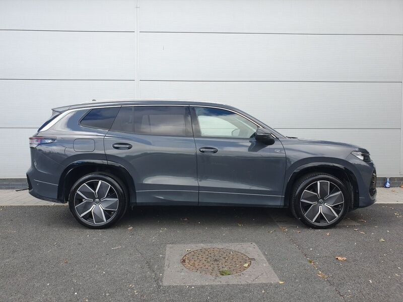 More views of Volkswagen Tayron