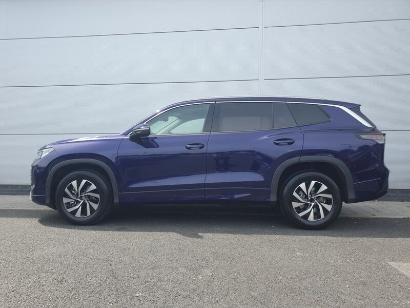 More views of Volkswagen Tayron