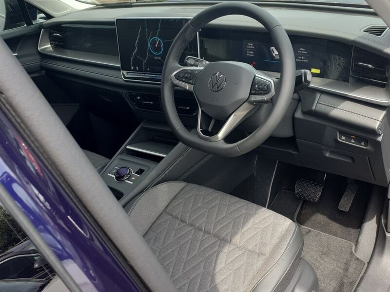 More views of Volkswagen Tayron